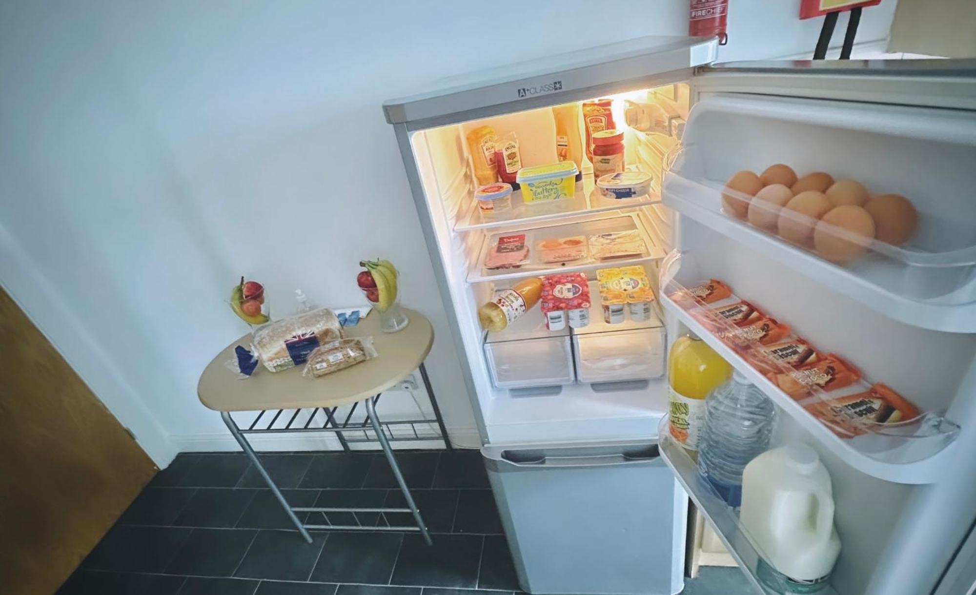 Unique View Of Anfield Stadium - Charming 2 Bedroom Apartment In Liverpool With Parking Kültér fotó